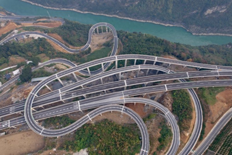渝湘复线高速公路_高速桥梁_双堡特大桥世界纪录